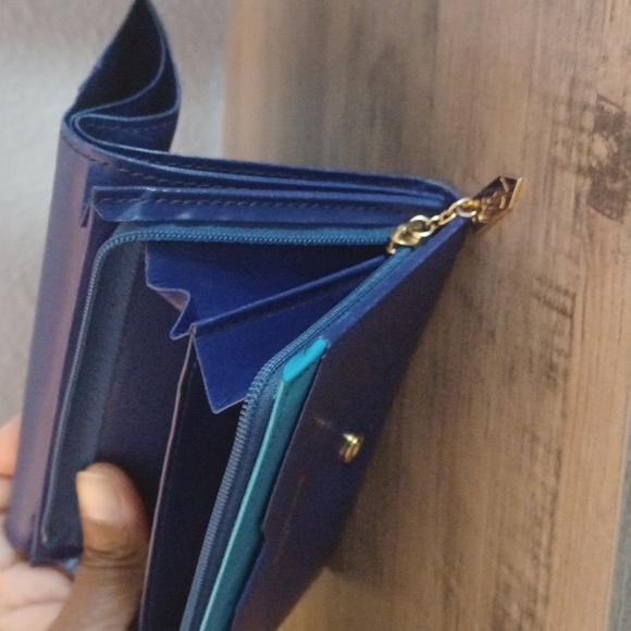 Vintage Yves Saint laurent Two-tone Bi-Fold Wallet - Picture 11 of 15